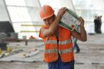 У Польщі паніка: робота українців різко подорожчала