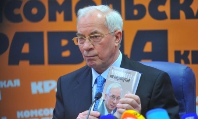 Слідом за бабаком Тимком майбутнє України передбачив Азаров у своїй книзі