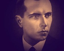 Журналіст виявив дивні властивості портрета Бандери