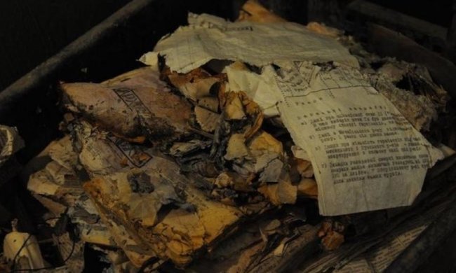 Унікальні документи ОУН знайшли в старому бідоні