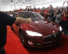 Журналіст протестував автопілот Tesla в Києві