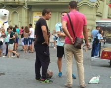 Одесит вигуляв праску "на повідку" (ФОТО)