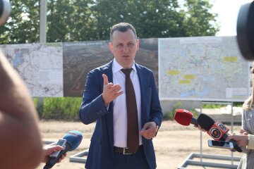 Наявність грошей - це не завжди якісні дороги - радник прем'єра Юрій Голик