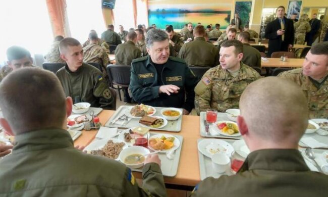 Отруєння військових під Одесою: винуватці трагедії взяли лікарняний