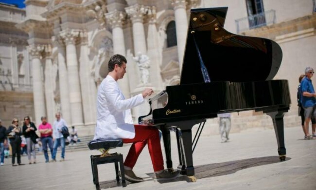 Знай наших: український піаніст-віртуоз втер носа зіркам Голлівуда