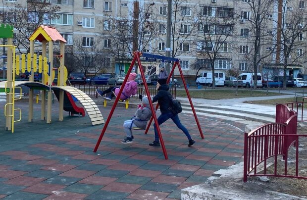 Детская площадка, фото: znaj.ua