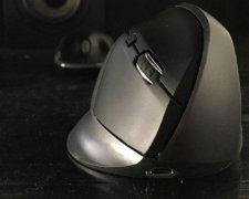 Spire создала вертикальную игровую мышь
