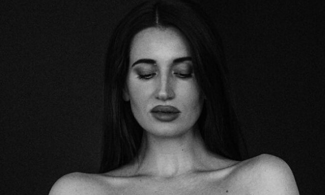 За снайперкою Емеральд встановили стеження і намагалися вбити: "Під крилом мого автомобіля..."