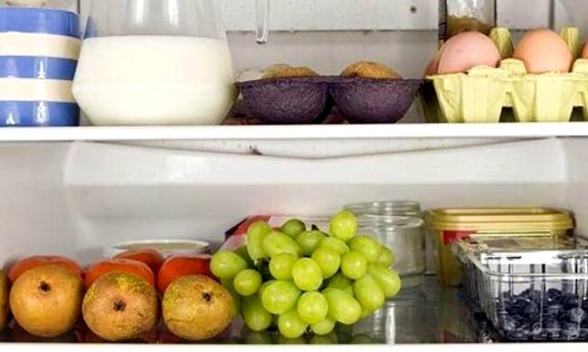 Продукты в холодильнике, скриншот: YouTube