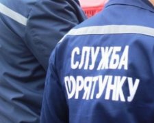 На Запоріжжі жінка впала в яму зі смолою