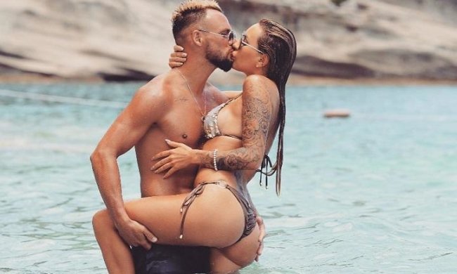 Дружина Морозюка опублікувала еротичне фото після перегляду серіалу