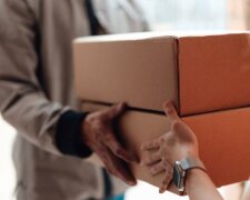Шахрайство з посилкою зі США
