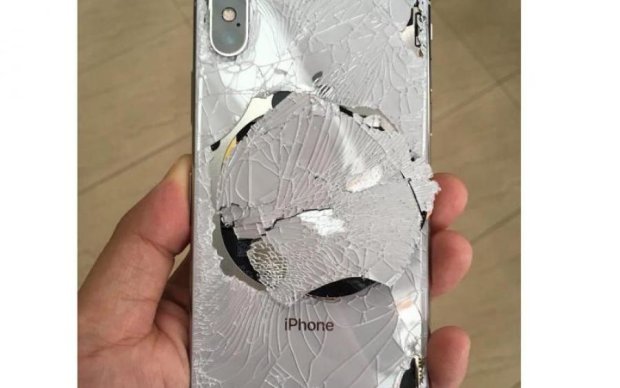 Инженеры рассказали, с чем столкнутся владельцы разбитых iPhone X