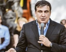 Українці висміяли гардероб Саакашвілі