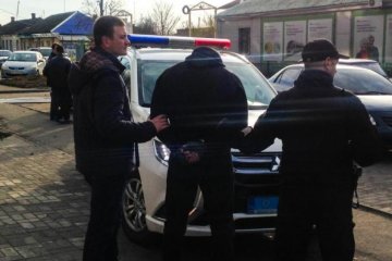 Солдат втік із частини із Калашниковим, є жертви