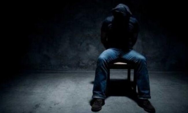 У Запоріжжі двоє працівників СБУ добу катували 19-річного хлопця