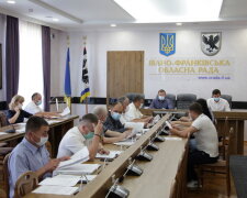 У Франківську резиденцію "Папи Римського" подарували дітям