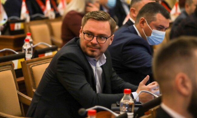 Роман Сеник