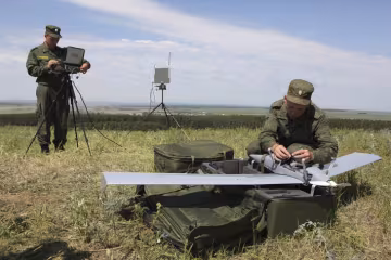 Военные, фото из свободных источников