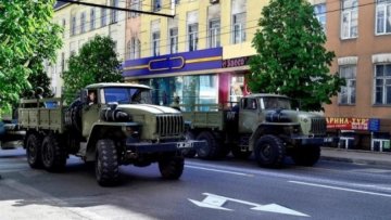 Боевики выведут на парад старую советскую технику