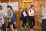 студенты, скриншот из видео