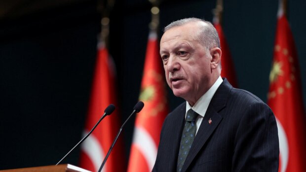 Президент Туреччини Реджеп Ердоган захворів на омікрон після зустрічі з Зеленським: "Чекаємо на ваші молитви"