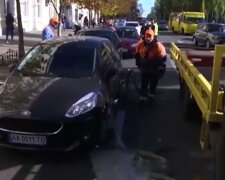 Эвакуация авто, фото: скриншот из видео