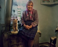 Ошеломительную разницу между заработками чиновников и простых украинцев показали в цифрах