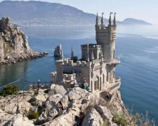 Дочь украинского военачальника поймали на отдыхе у оккупантов