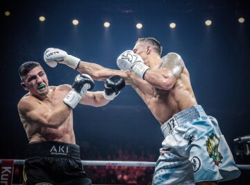 Александр Усик, абсолютный чемпион мира по боксу