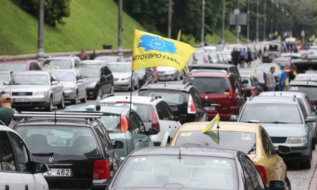 Растаможка евроблях в Украине: сколько авто оформляют таможни в сутки