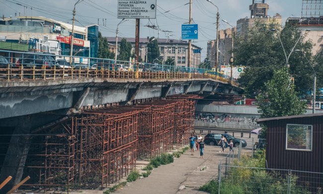 Шулявський міст остаточно "втомився": Кличко скаржиться на весь Київ