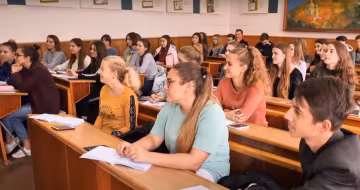 Школа, скріншот: Youtube