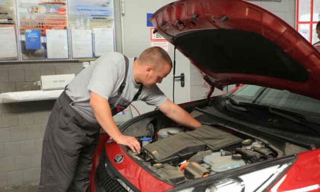 Техосмотр автомобилей, фото: auto.24tv.ua