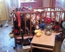Дворічна дівчинка жила надголодь з матір'ю-алкоголічкою у Харкові(фото)