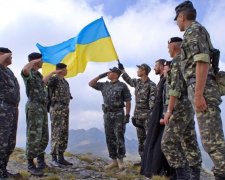 Ніде жити: українські офіцери пообіцяли їхати в Крим за квартирами