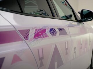 Технологія E-Ink для авто BMW, скріншот: YouTube