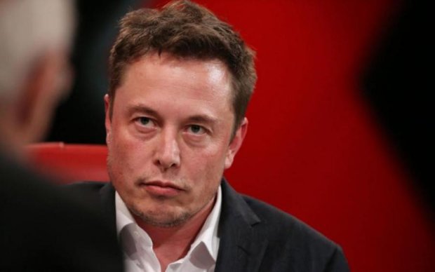 У Маска проблеми: Tesla звинуватили у нахабній брехні