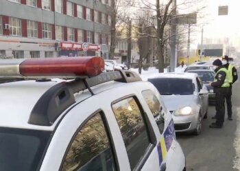 В Україні почали штрафувати водіїв на єврономерах, фото: Спецкор на каналі 2+2