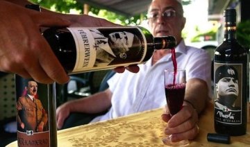 Адольф Гітлер загрожує терміном власнику баварської пивної