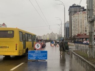Блокпост в Киеве, фото: Facebook