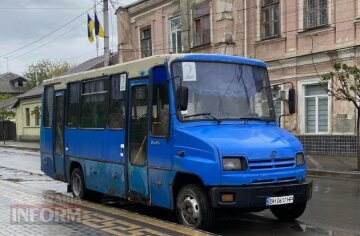 Автобус на міському маршруті в Рені