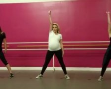 Запальний танець вагітної жінки підкорив інтернет (відео)