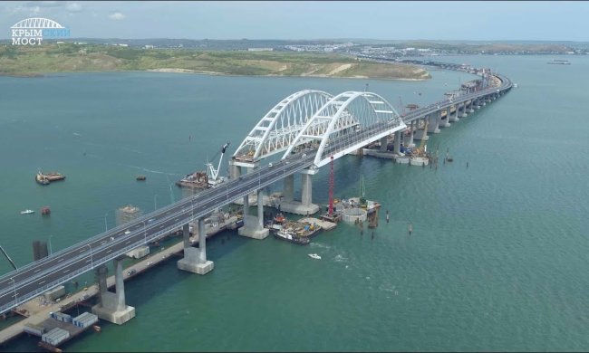 Агонія Кримського моста потрапила на відео: гордість Путіна видає передсмертні хрипи