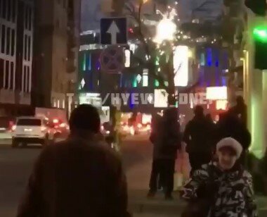 Дніпряни ледь не потрапили під ліхтарний "салют": "На честь Нового року?"