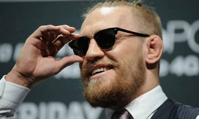 Боєць Макгрегор любить Путіна, але від громадянства РФ відмовився