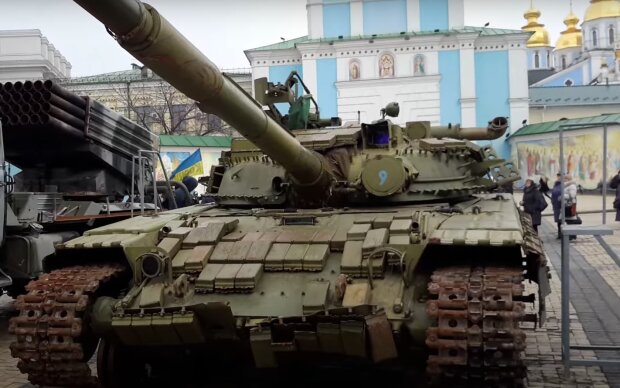 Російський танк. Фото: скрін youtube