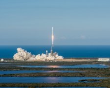 Ракета SpaceX впервые в истории вернулась на Землю