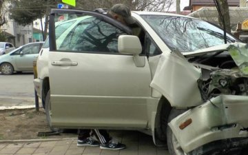 В США Tesla намагалася пройти крізь стіни