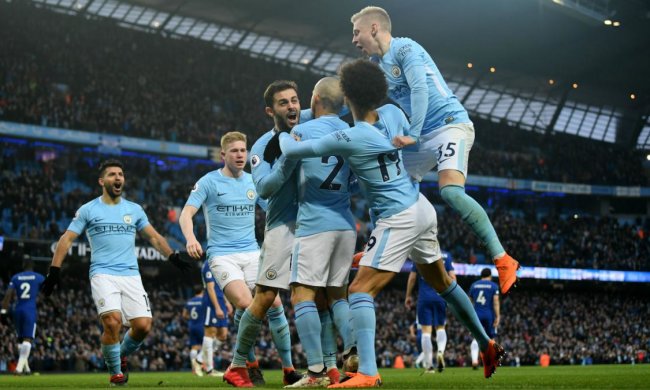 Звезды Ман Сити поздравили больных детей с Рождеством: видео